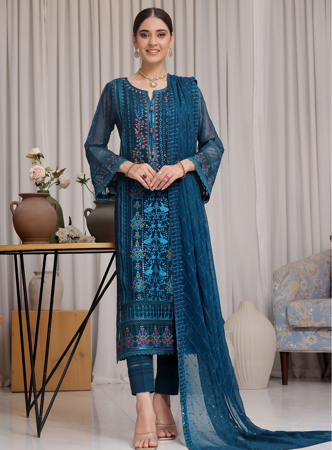 Sajni By Shamooz Embroidered Chiffon 3 Piece Unstitched Suit SZ24S SU-103 MOANNA Sajni By Shamooz Embroidered Chiffon 3 Piece Unstitched Suit SZ24S SU-103 MOANNA