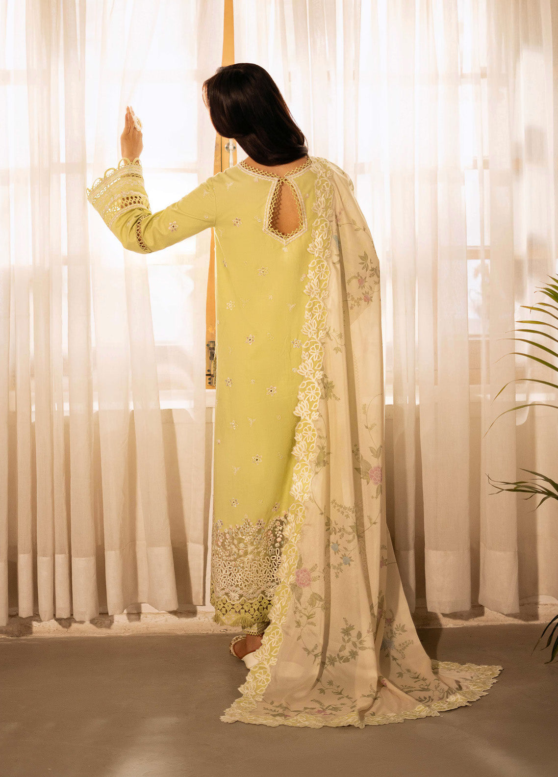 Sajni By Zarposh Embroidered Lawn 3 Piece Unstitched Suit ZP25S D-GULNAZ Sajni By Zarposh Embroidered Lawn 3 Piece Unstitched Suit ZP25S D-GULNAZ