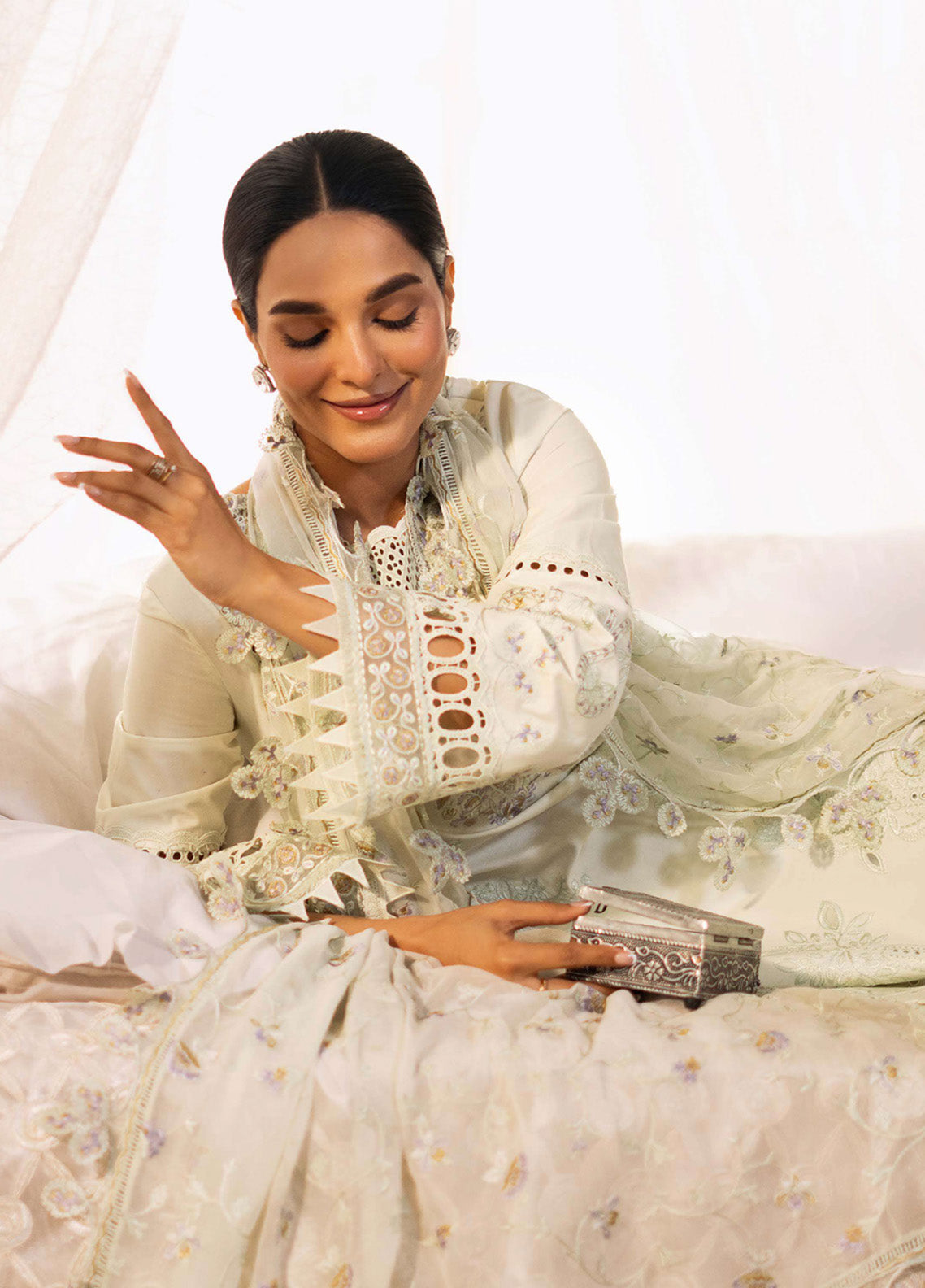 Sajni By Zarposh Embroidered Lawn 3 Piece Unstitched Suit ZP25S D-ZARINA Sajni By Zarposh Embroidered Lawn 3 Piece Unstitched Suit ZP25S D-ZARINA