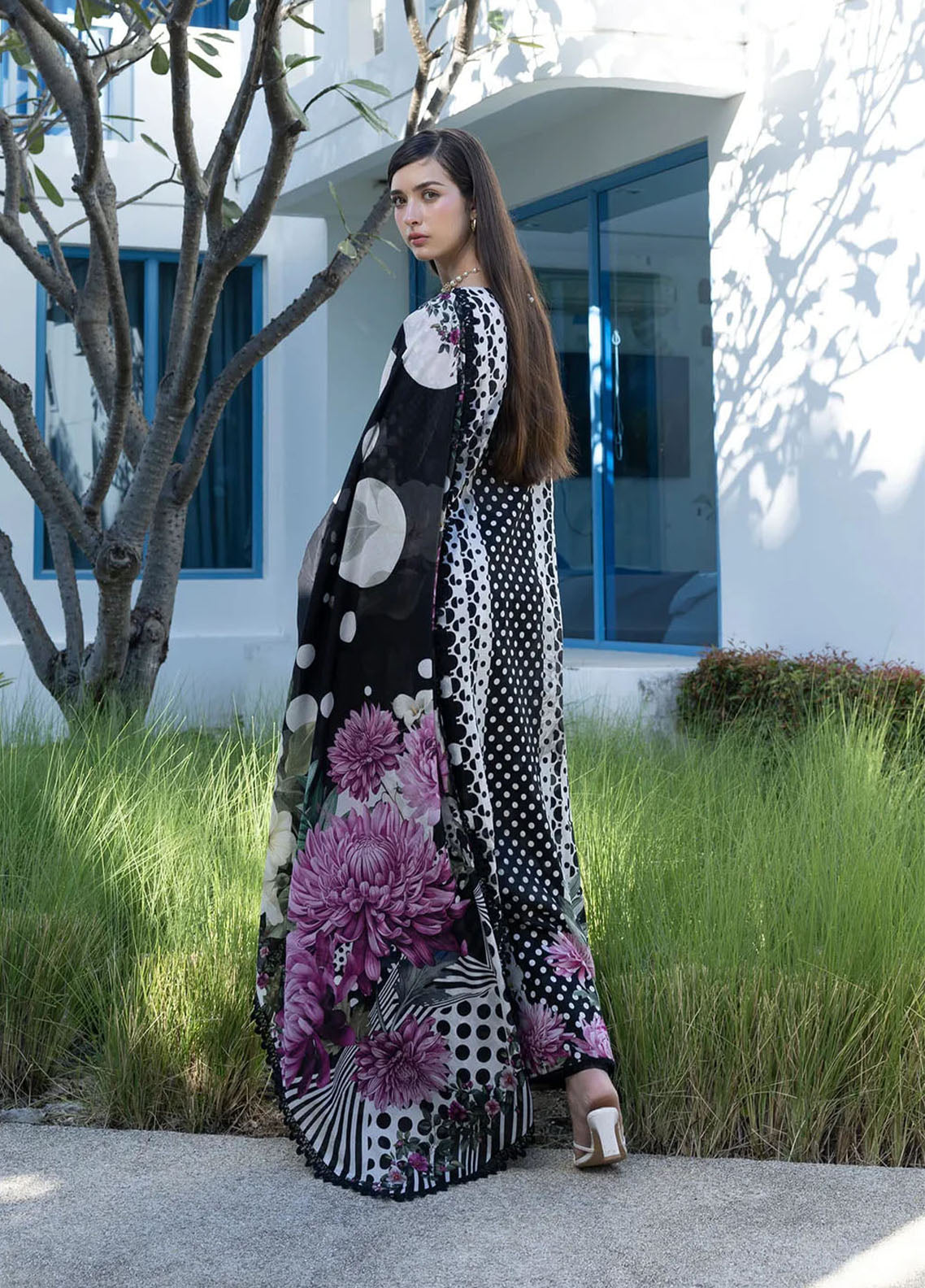 Santorini By Elaf Premium Printed Lawn 3 Piece Unstitched Suit EF26SP D-EPN-1B POIS & HER Santorini By Elaf Premium Printed Lawn 3 Piece Unstitched Suit EF26SP D-EPN-1B POIS & HER