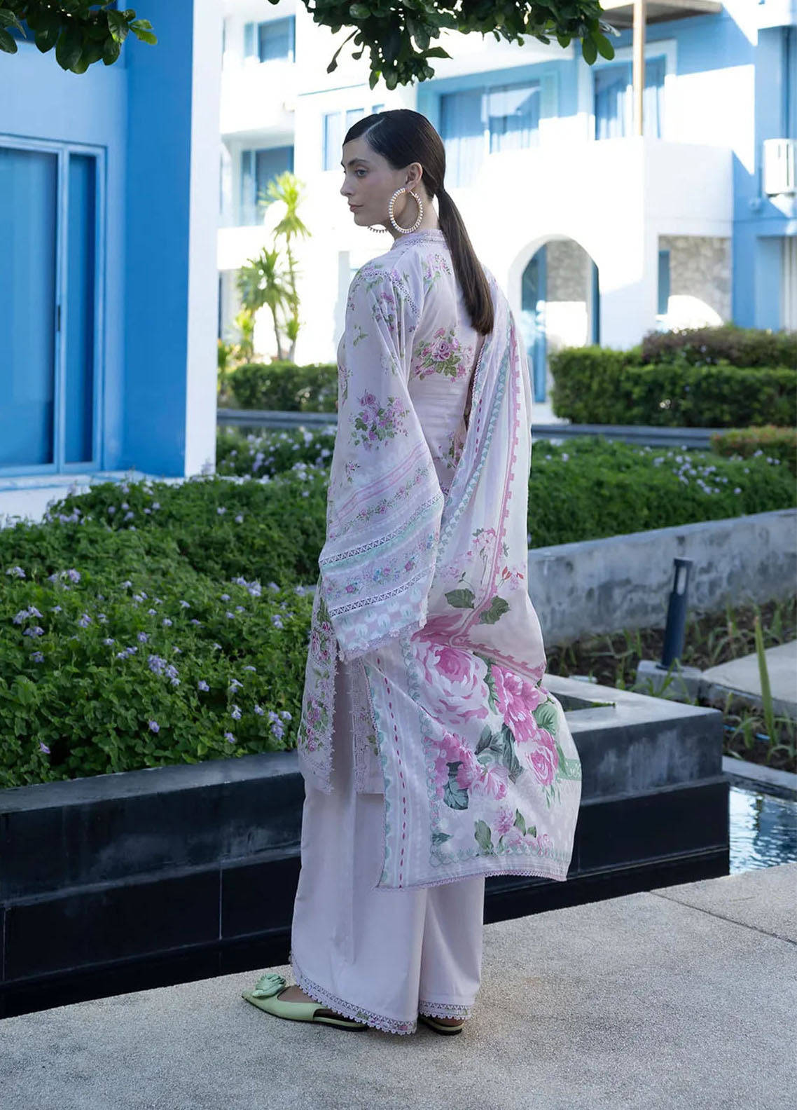 Santorini By Elaf Premium Printed Lawn 3 Piece Unstitched Suit EF26SP D-EPN-4B DOLL ME UP Santorini By Elaf Premium Printed Lawn 3 Piece Unstitched Suit EF26SP D-EPN-4B DOLL ME UP