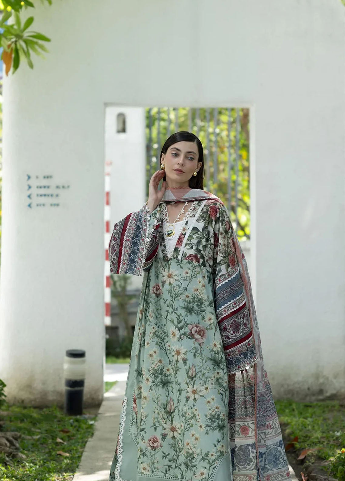 Santorini By Elaf Premium Printed Lawn 3 Piece Unstitched Suit EF26SP D-EPN-6B OPALINE GARDEN Santorini By Elaf Premium Printed Lawn 3 Piece Unstitched Suit EF26SP D-EPN-6B OPALINE GARDEN