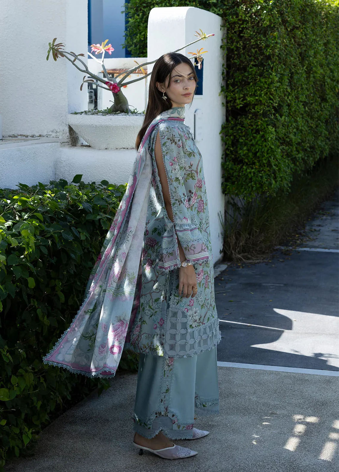 Santorini By Elaf Premium Printed Lawn 3 Piece Unstitched Suit EF26SP D-EPN-8A EIRINI BLOOM Santorini By Elaf Premium Printed Lawn 3 Piece Unstitched Suit EF26SP D-EPN-8A EIRINI BLOOM