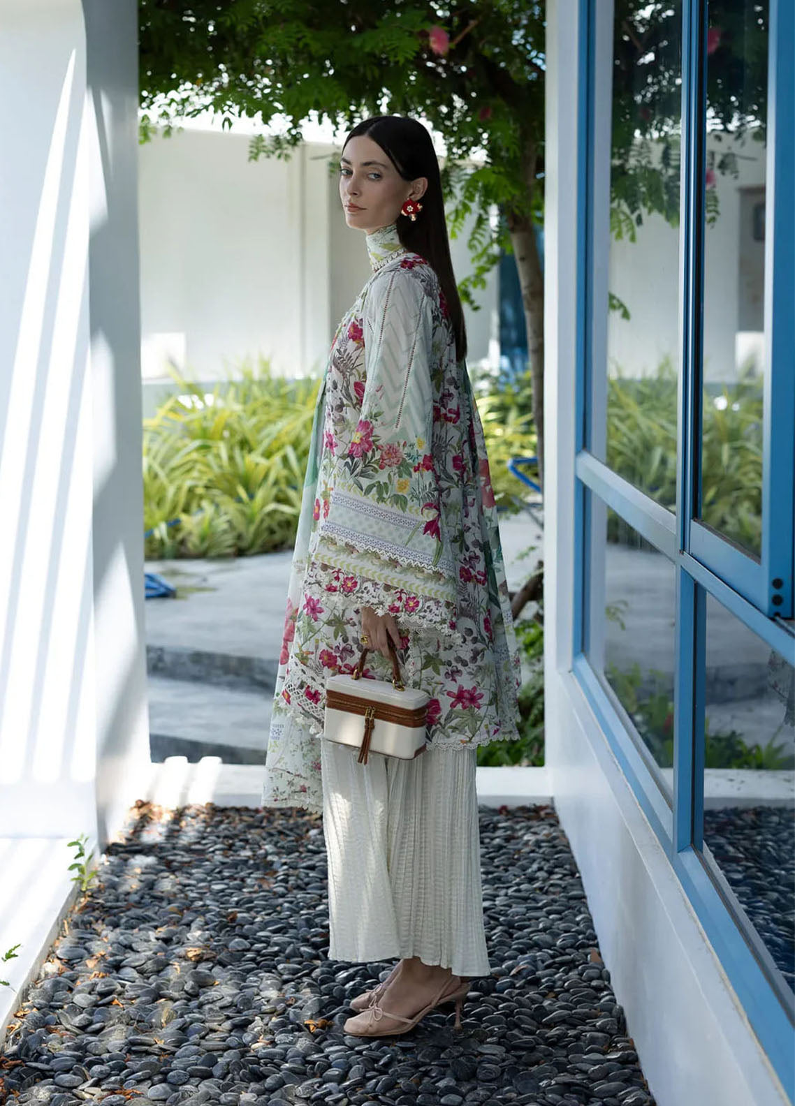 Santorini By Elaf Premium Printed Lawn 3 Piece Unstitched Suit EF26SP D-EPN-9B CHANTILLY Santorini By Elaf Premium Printed Lawn 3 Piece Unstitched Suit EF26SP D-EPN-9B CHANTILLY