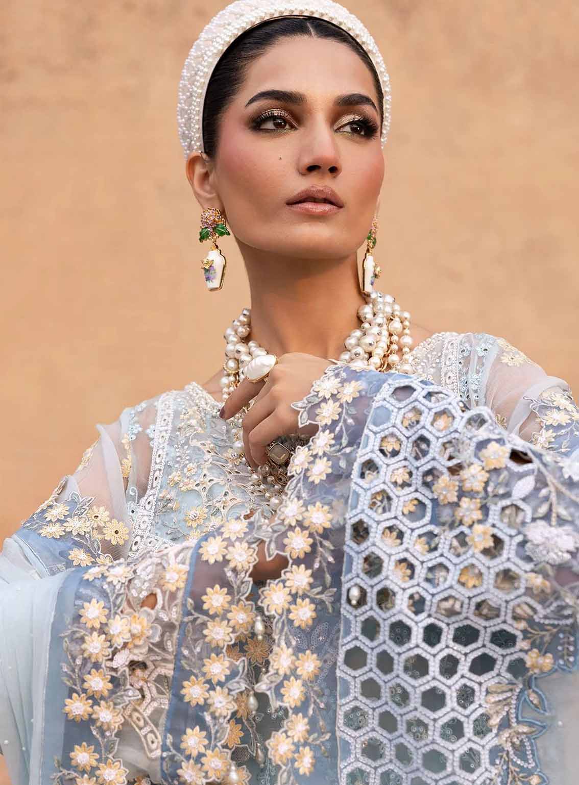 Sardinia Embroidered Chiffon 3 Piece Unstitched Suit SRD25CF D-1104 FEROZA Sardinia Embroidered Chiffon 3 Piece Unstitched Suit SRD25CF D-1104 FEROZA