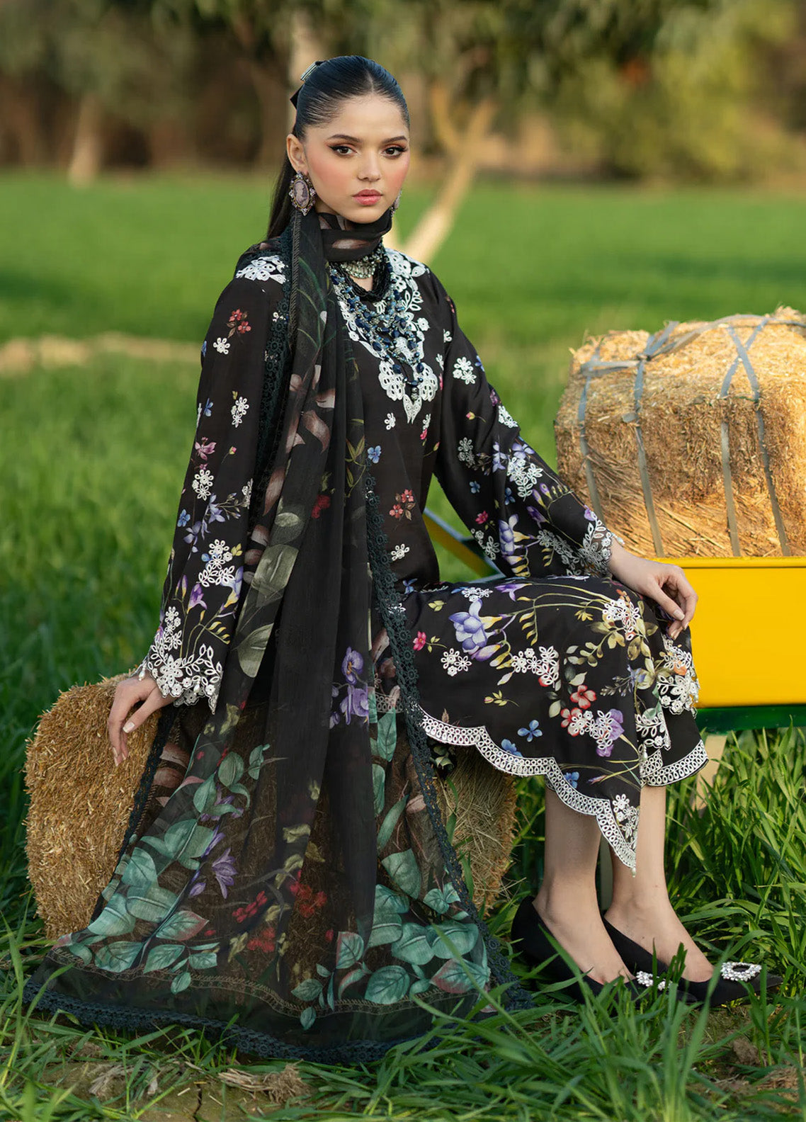 Sardinia Embroidered Lawn 3 Piece Unstitched Suit SRD25PL D-901 BLACK LOTUS Sardinia Embroidered Lawn 3 Piece Unstitched Suit SRD25PL D-901 BLACK LOTUS