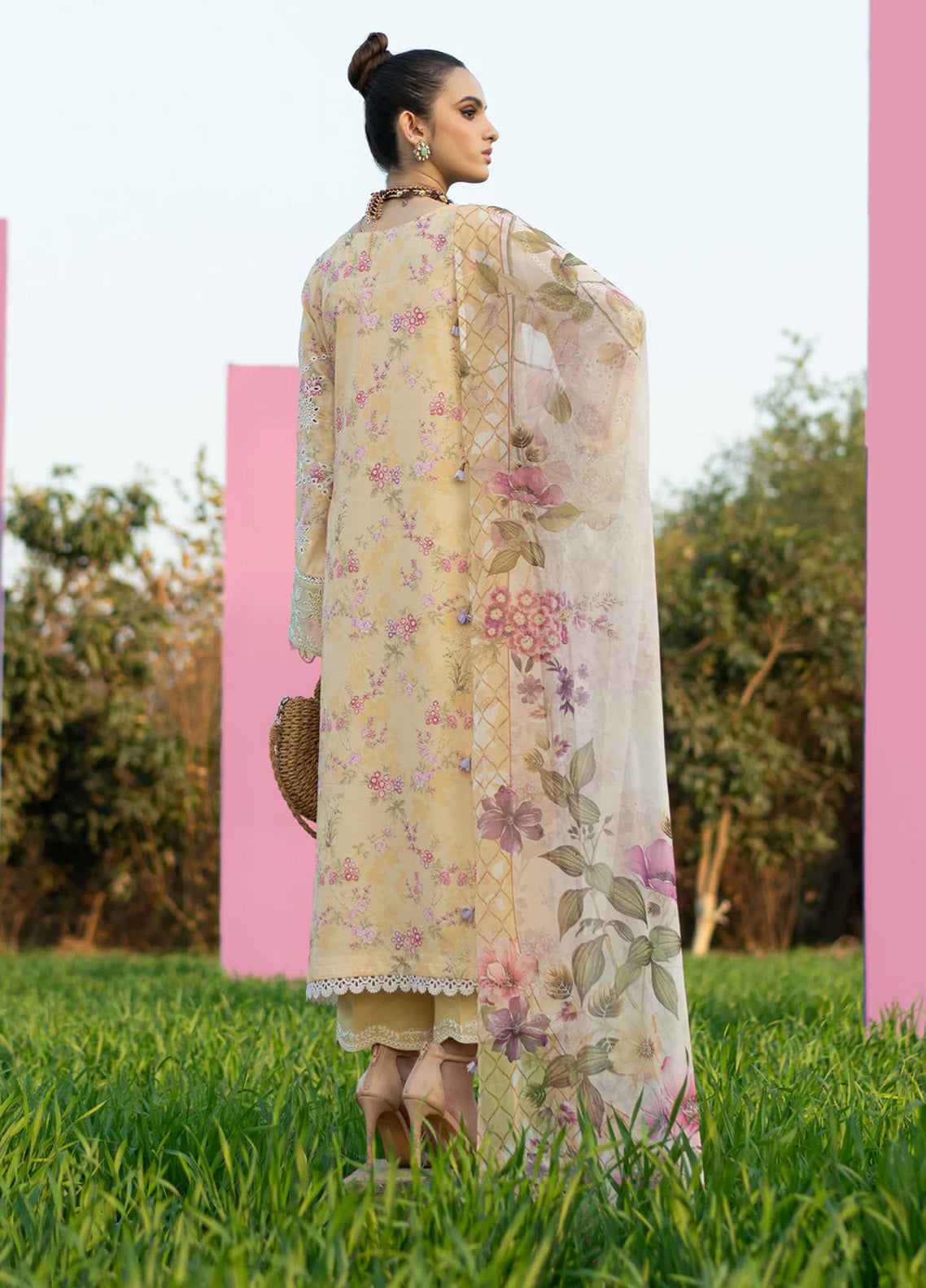 Sardinia Embroidered Lawn 3 Piece Unstitched Suit SRD25PL D-903 SUNFLOWER Sardinia Embroidered Lawn 3 Piece Unstitched Suit SRD25PL D-903 SUNFLOWER