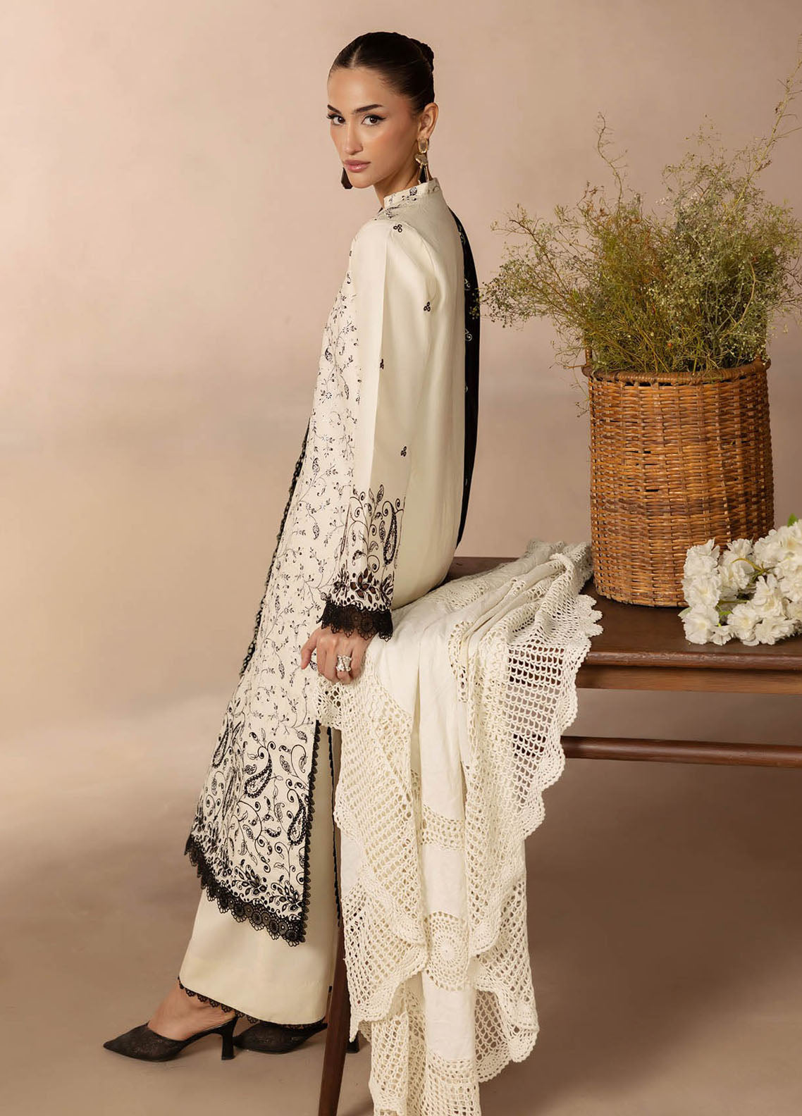 Sareen By Rajbari Premium Chikankari Viscose 3 Piece Unstitched Suit RB25S D-PVC-01 Sareen By Rajbari Premium Chikankari Viscose 3 Piece Unstitched Suit RB25S D-PVC-01