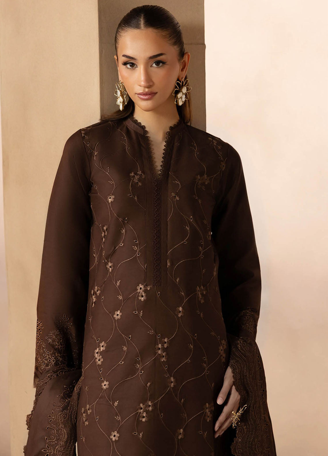 Sareen By Rajbari Premium Chikankari Viscose 3 Piece Unstitched Suit RB25S D-PVC-02 Sareen By Rajbari Premium Chikankari Viscose 3 Piece Unstitched Suit RB25S D-PVC-02