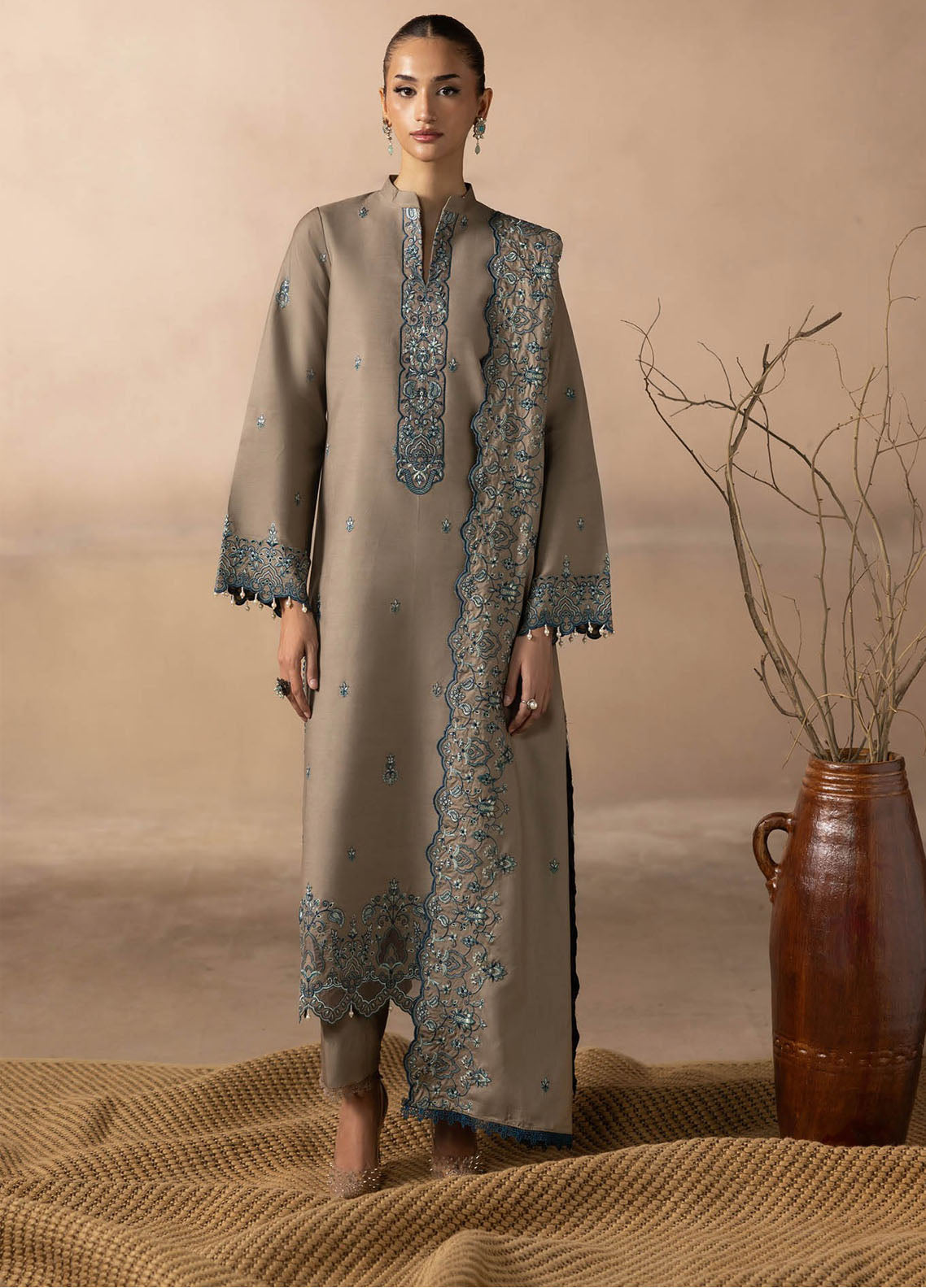 Sareen By Rajbari Premium Chikankari Viscose 3 Piece Unstitched Suit RB25S D-PVC-03 Sareen By Rajbari Premium Chikankari Viscose 3 Piece Unstitched Suit RB25S D-PVC-03