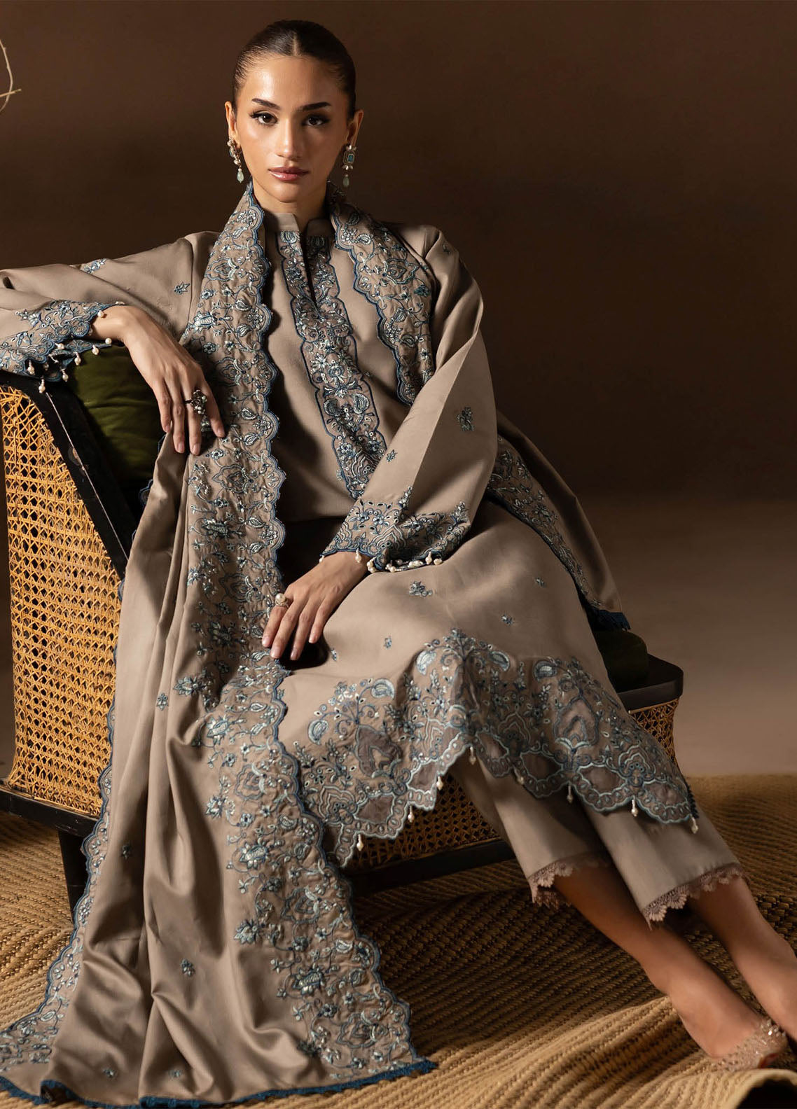 Sareen By Rajbari Premium Chikankari Viscose 3 Piece Unstitched Suit RB25S D-PVC-03 Sareen By Rajbari Premium Chikankari Viscose 3 Piece Unstitched Suit RB25S D-PVC-03