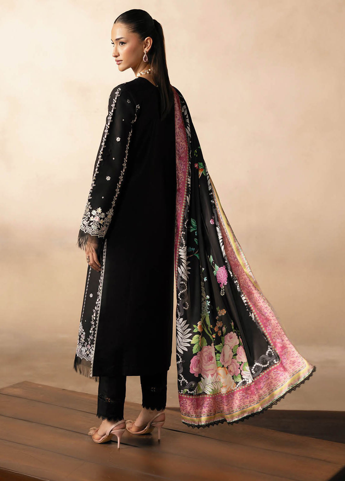 Sareen By Rajbari Premium Chikankari Viscose 3 Piece Unstitched Suit RB25S D-PVC-05 Sareen By Rajbari Premium Chikankari Viscose 3 Piece Unstitched Suit RB25S D-PVC-05