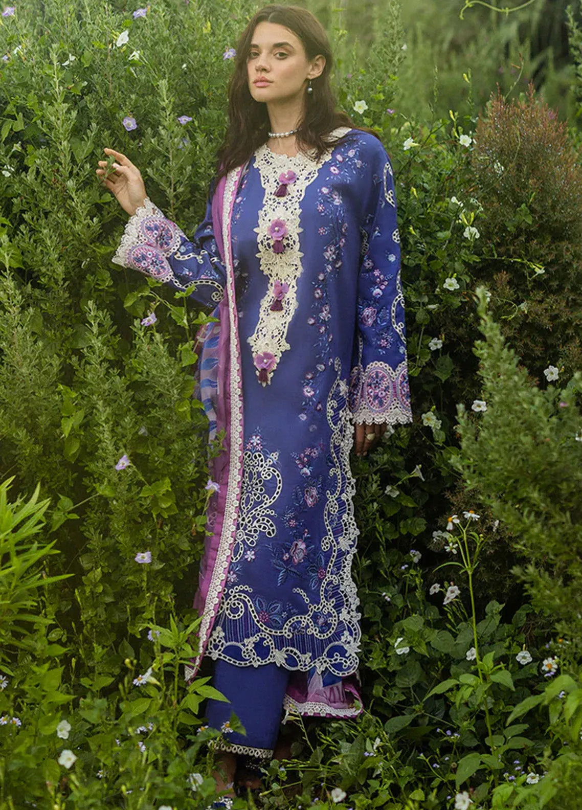 Secret Garden By Mushq Embroidered Lawn 3 Piece Unstitched Suit MQ25SG D-02A DREAMISY DAISY Secret Garden By Mushq Embroidered Lawn 3 Piece Unstitched Suit MQ25SG D-02A DREAMISY DAISY