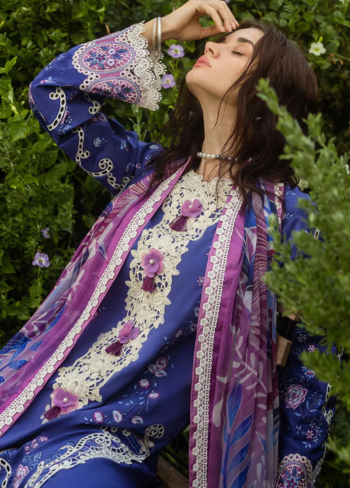 Secret Garden By Mushq Embroidered Lawn 3 Piece Unstitched Suit MQ25SG D-02A DREAMISY DAISY Secret Garden By Mushq Embroidered Lawn 3 Piece Unstitched Suit MQ25SG D-02A DREAMISY DAISY