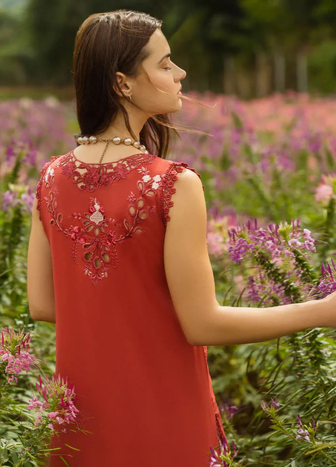 Secret Garden By Mushq Embroidered Lawn 3 Piece Unstitched Suit MQ25SG D-03B DEWDROP GARDEN Secret Garden By Mushq Embroidered Lawn 3 Piece Unstitched Suit MQ25SG D-03B DEWDROP GARDEN