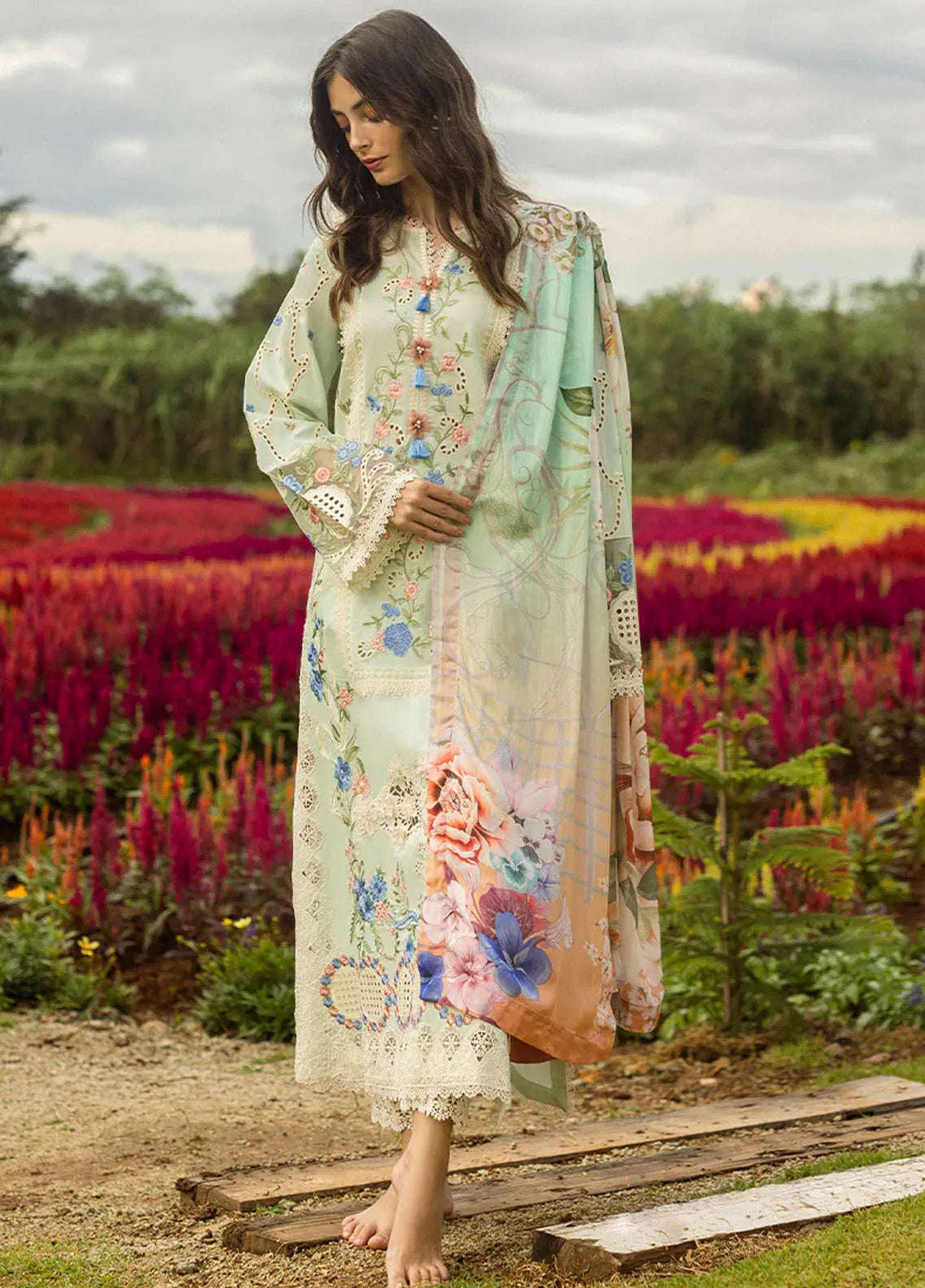 Secret Garden By Mushq Embroidered Lawn 3 Piece Unstitched Suit MQ25SG D-04A STARLIT LILIES Secret Garden By Mushq Embroidered Lawn 3 Piece Unstitched Suit MQ25SG D-04A STARLIT LILIES