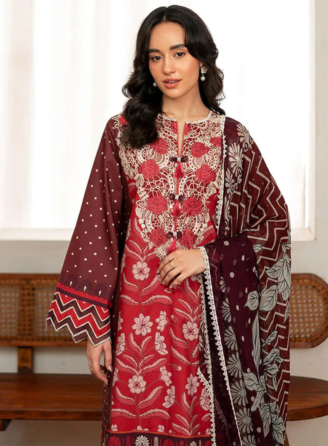 Selene By Roheenaz Embroidered Cambric 3 Piece Unstitched Suit RNZ24S RNP-01B NOVA Selene By Roheenaz Embroidered Cambric 3 Piece Unstitched Suit RNZ24S RNP-01B NOVA