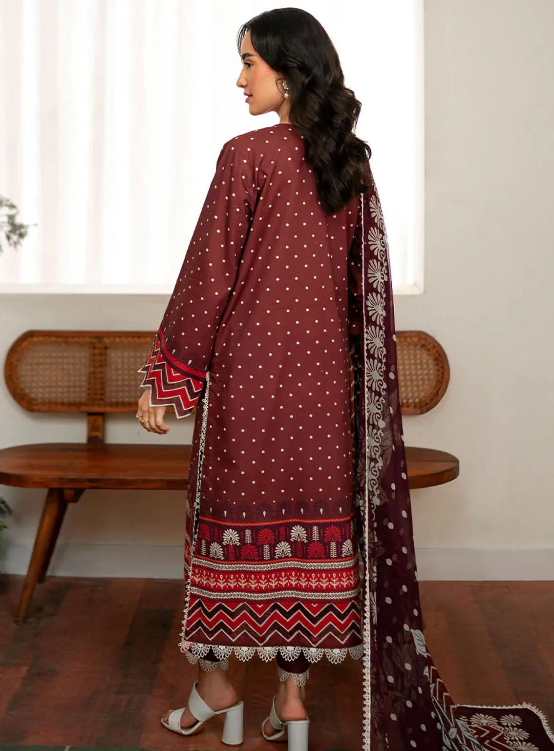 Selene By Roheenaz Embroidered Cambric 3 Piece Unstitched Suit RNZ24S RNP-01B NOVA Selene By Roheenaz Embroidered Cambric 3 Piece Unstitched Suit RNZ24S RNP-01B NOVA