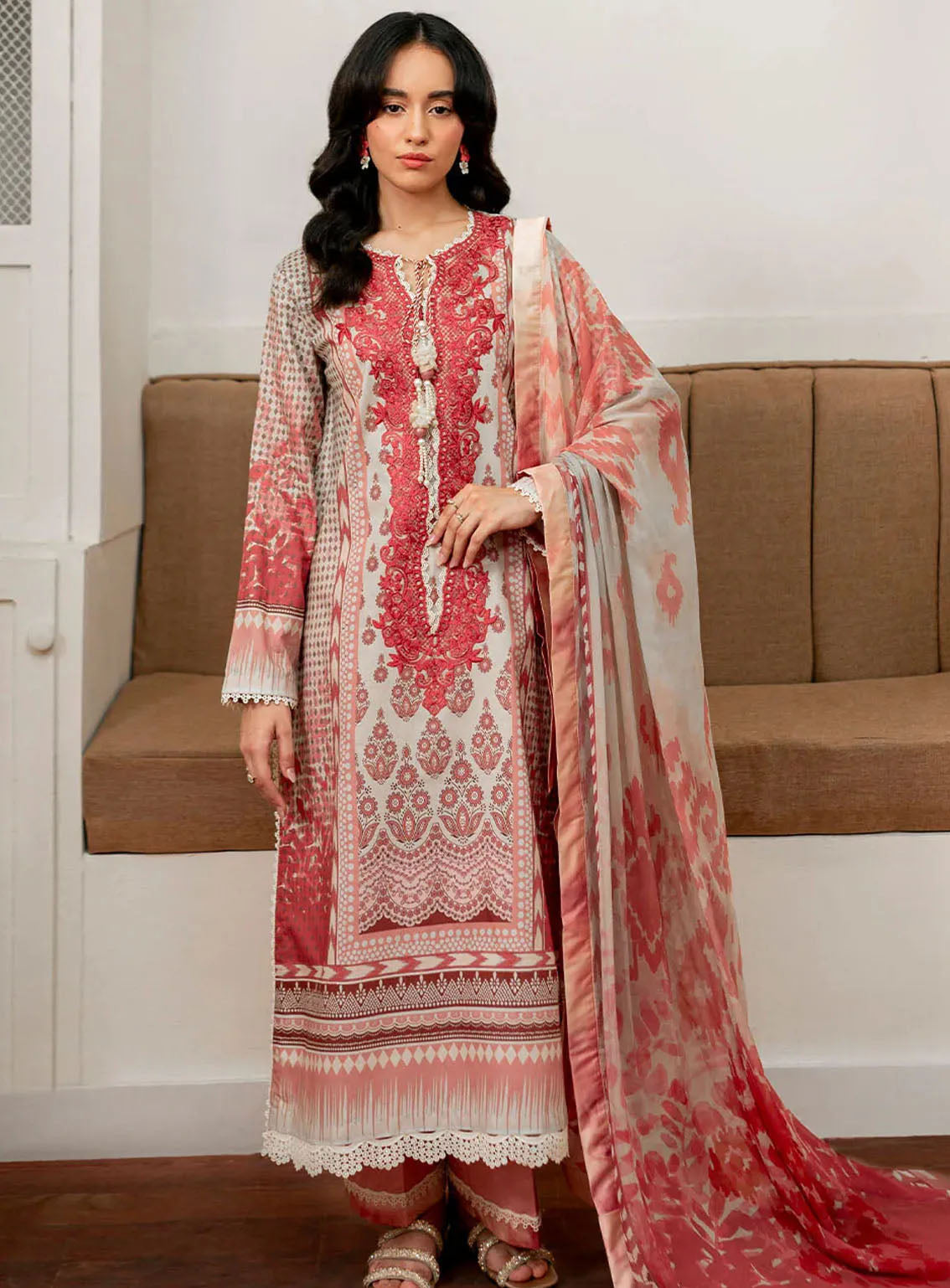 Selene By Roheenaz Embroidered Cambric 3 Piece Unstitched Suit RNZ24S RNP-05B ROBIN Selene By Roheenaz Embroidered Cambric 3 Piece Unstitched Suit RNZ24S RNP-05B ROBIN