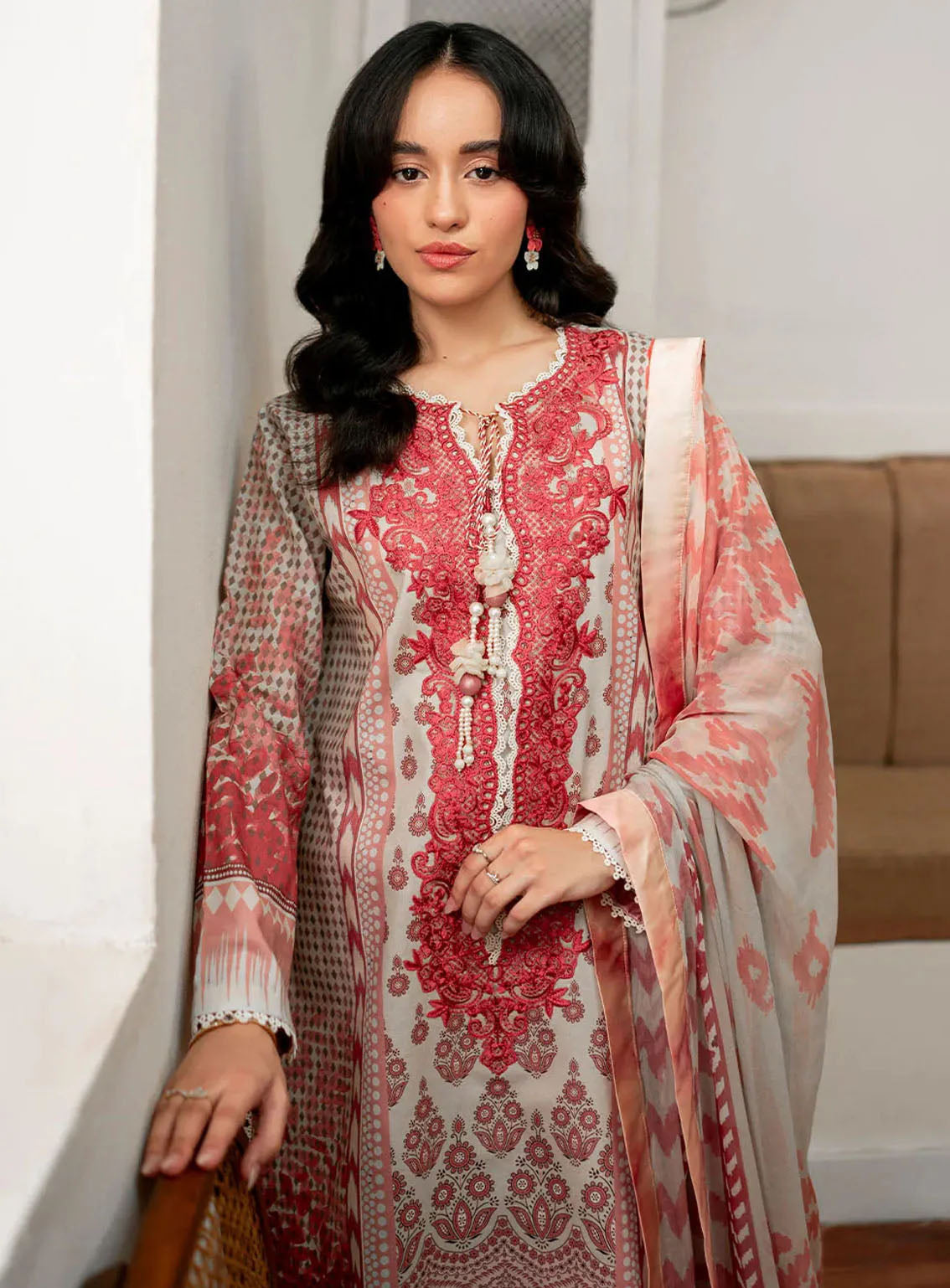 Selene By Roheenaz Embroidered Cambric 3 Piece Unstitched Suit RNZ24S RNP-05B ROBIN Selene By Roheenaz Embroidered Cambric 3 Piece Unstitched Suit RNZ24S RNP-05B ROBIN