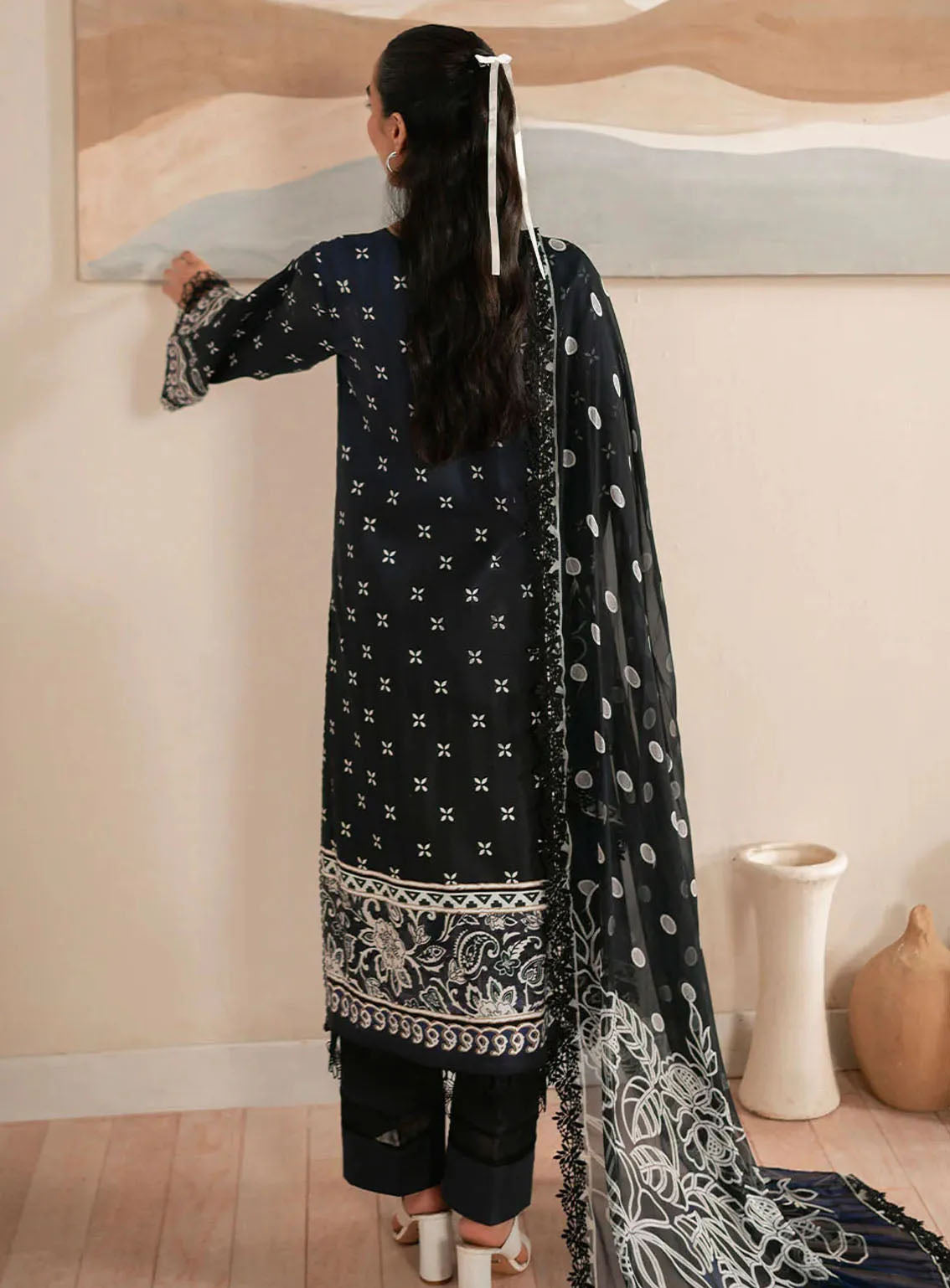 Selene By Roheenaz Embroidered Cambric 3 Piece Unstitched Suit RNZ24S RNP-06B IRIS Selene By Roheenaz Embroidered Cambric 3 Piece Unstitched Suit RNZ24S RNP-06B IRIS