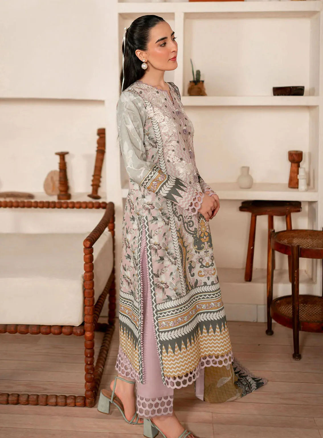 Selene By Roheenaz Embroidered Cambric 3 Piece Unstitched Suit RNZ24S RNP-08A AUTUMNAL Selene By Roheenaz Embroidered Cambric 3 Piece Unstitched Suit RNZ24S RNP-08A AUTUMNAL