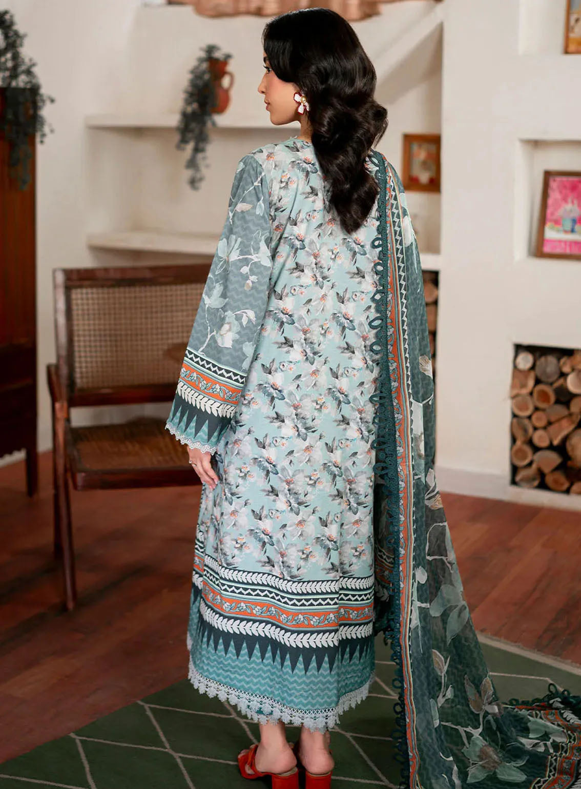 Selene By Roheenaz Embroidered Cambric 3 Piece Unstitched Suit RNZ24S RNP-08B AURORA Selene By Roheenaz Embroidered Cambric 3 Piece Unstitched Suit RNZ24S RNP-08B AURORA