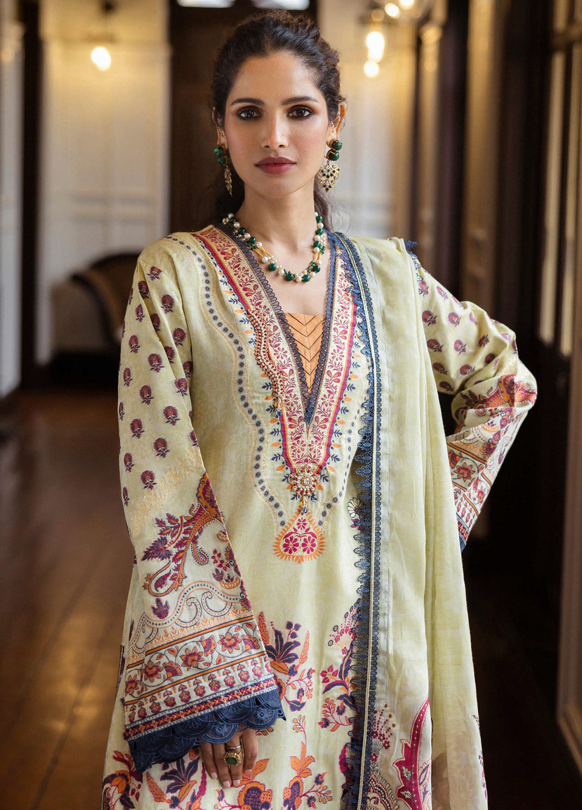 Seraph By Mushq Jacquard Embroidered Lawn 3 Piece Unstitched Suit MQ25SJL D-03 LETIZIA Seraph By Mushq Jacquard Embroidered Lawn 3 Piece Unstitched Suit MQ25SJL D-03 LETIZIA