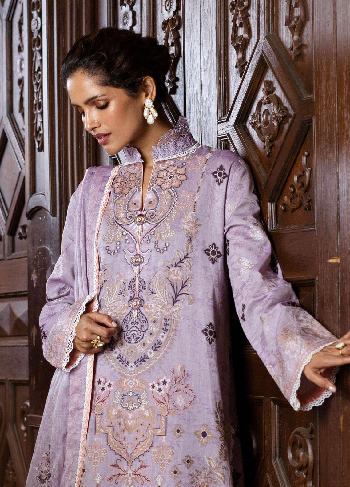Seraph By Mushq Jacquard Embroidered Lawn 3 Piece Unstitched Suit MQ25SJL D-09 THEIDARA Seraph By Mushq Jacquard Embroidered Lawn 3 Piece Unstitched Suit MQ25SJL D-09 THEIDARA