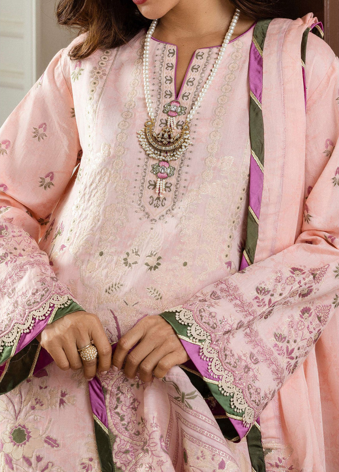Seraph By Mushq Jacquard Embroidered Lawn 3 Piece Unstitched Suit MQ25SJL D-10 LILLIAN Seraph By Mushq Jacquard Embroidered Lawn 3 Piece Unstitched Suit MQ25SJL D-10 LILLIAN