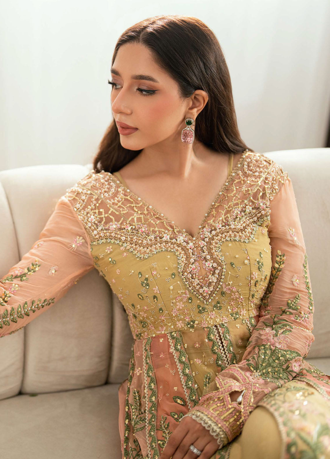 Shaam Shandar By Mushq Embroidered Chiffon 3 Piece Unstitched Suit MQ25SS D-03 SUR SUNEHRI Shaam Shandar By Mushq Embroidered Chiffon 3 Piece Unstitched Suit MQ25SS D-03 SUR SUNEHRI