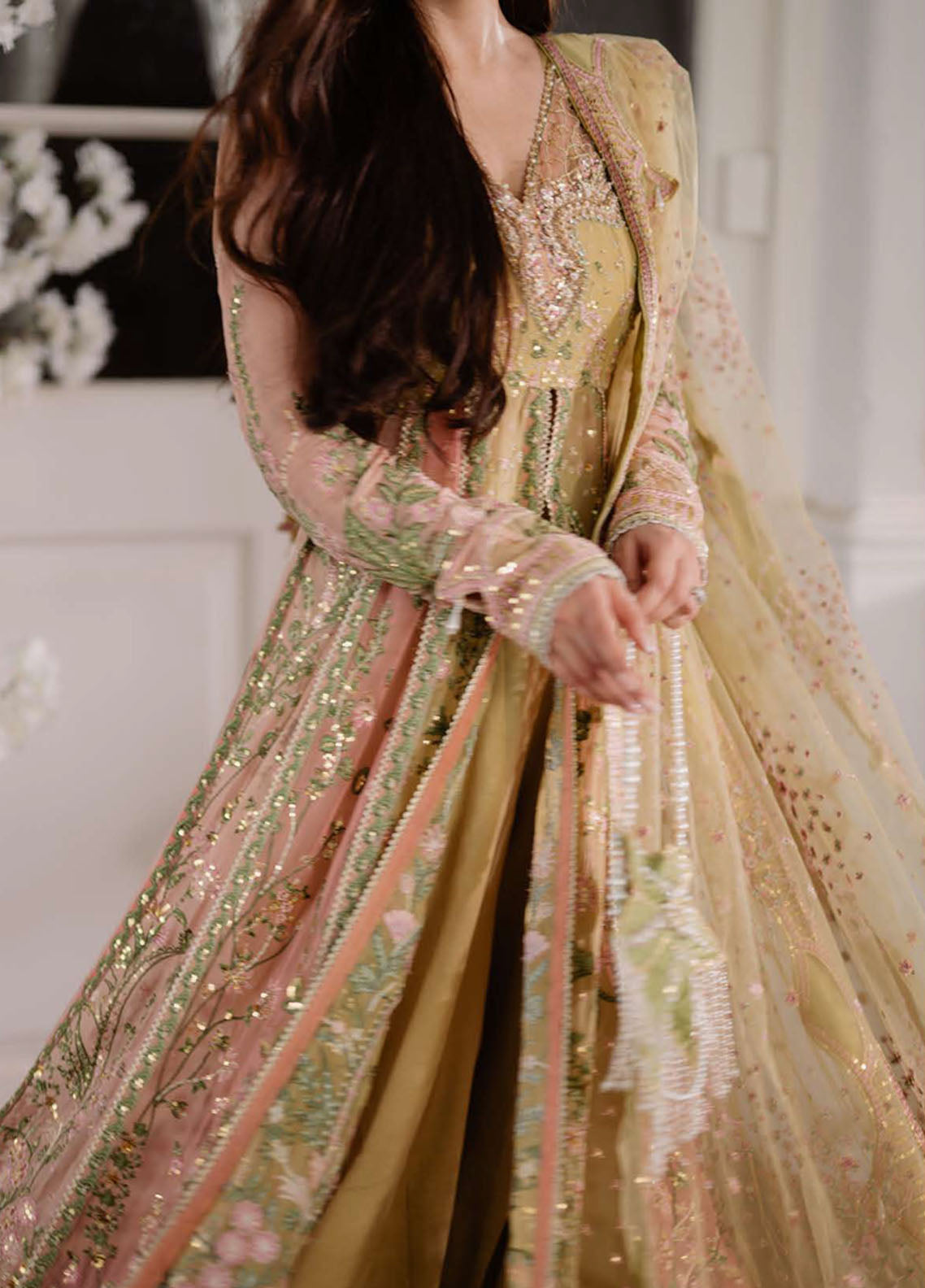 Shaam Shandar By Mushq Embroidered Chiffon 3 Piece Unstitched Suit MQ25SS D-03 SUR SUNEHRI Shaam Shandar By Mushq Embroidered Chiffon 3 Piece Unstitched Suit MQ25SS D-03 SUR SUNEHRI