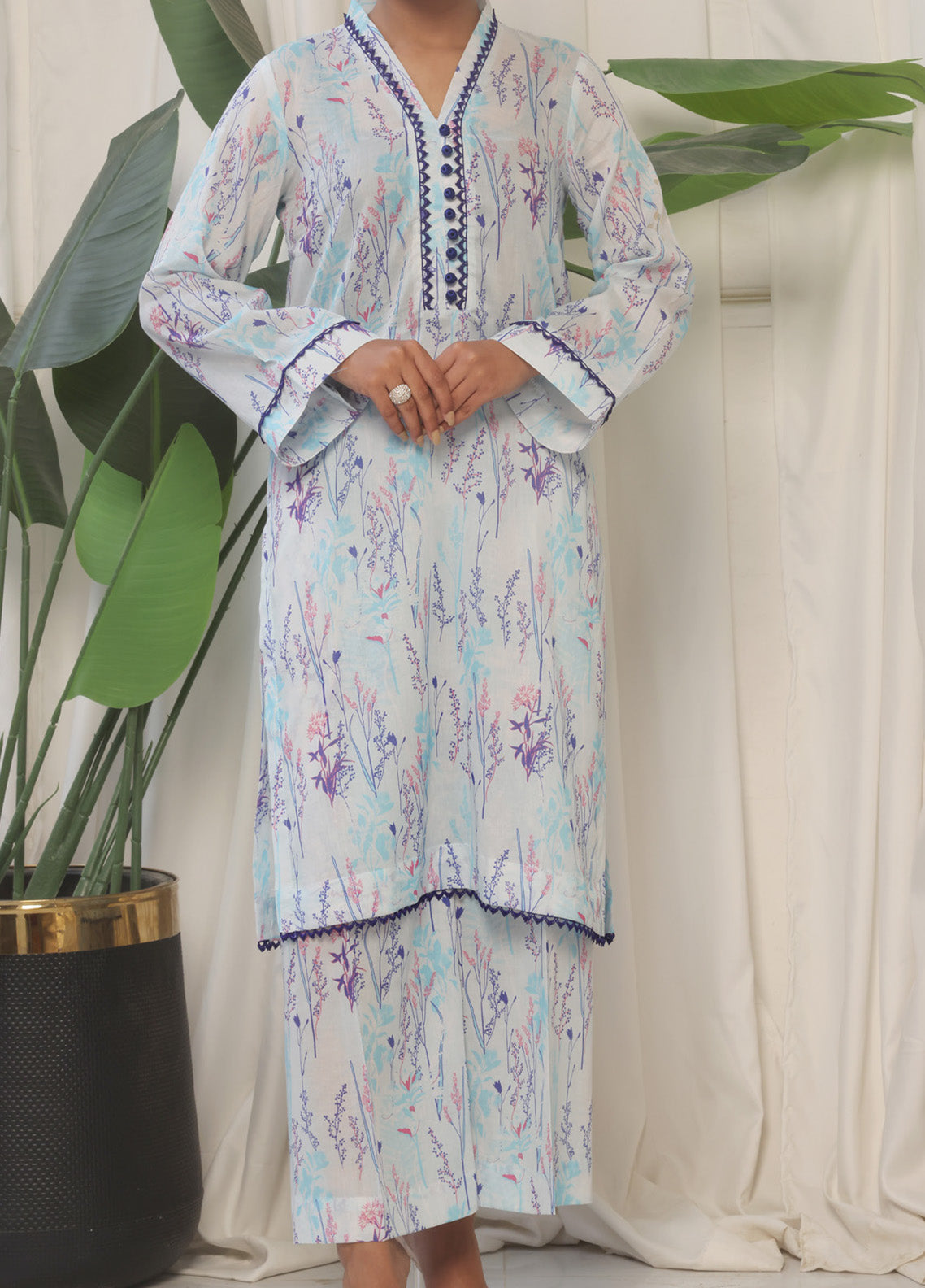 Shabnam By Aizal Printed Lawn 2 Piece Unstitched Suit AL25SPC D-02 Shabnam By Aizal Printed Lawn 2 Piece Unstitched Suit AL25SPC D-02