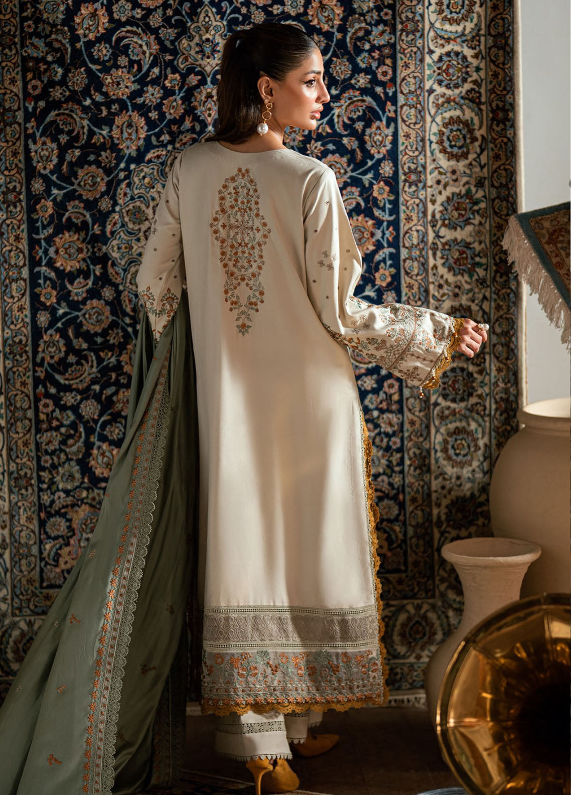 Shades Of Winter By Florent Embroidered Twill Marina 3 Piece Unstitched Suit FL25SOW D-1A Shades Of Winter By Florent Embroidered Twill Marina 3 Piece Unstitched Suit FL25SOW D-1A