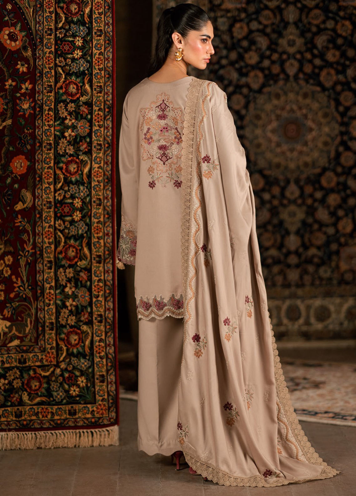 Shades Of Winter By Florent Embroidered Twill Marina 3 Piece Unstitched Suit FL25SOW D-4A Shades Of Winter By Florent Embroidered Twill Marina 3 Piece Unstitched Suit FL25SOW D-4A