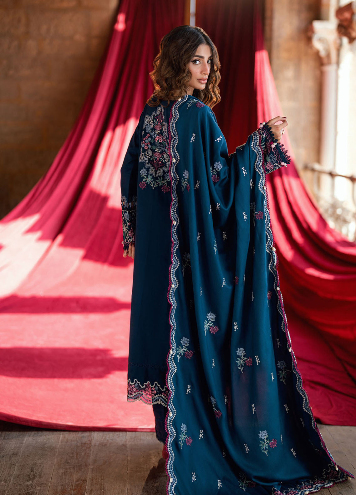 Shades Of Winter By Florent Embroidered Twill Marina 3 Piece Unstitched Suit FL25SOW D-4B Shades Of Winter By Florent Embroidered Twill Marina 3 Piece Unstitched Suit FL25SOW D-4B