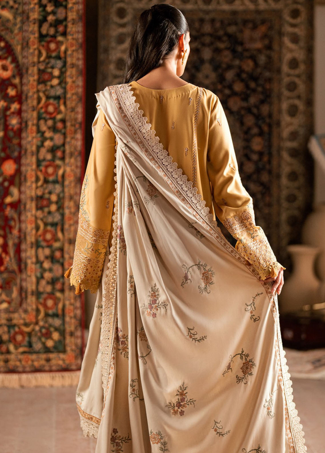 Shades Of Winter By Florent Embroidered Twill Marina 3 Piece Unstitched Suit FL25SOW D-5B Shades Of Winter By Florent Embroidered Twill Marina 3 Piece Unstitched Suit FL25SOW D-5B