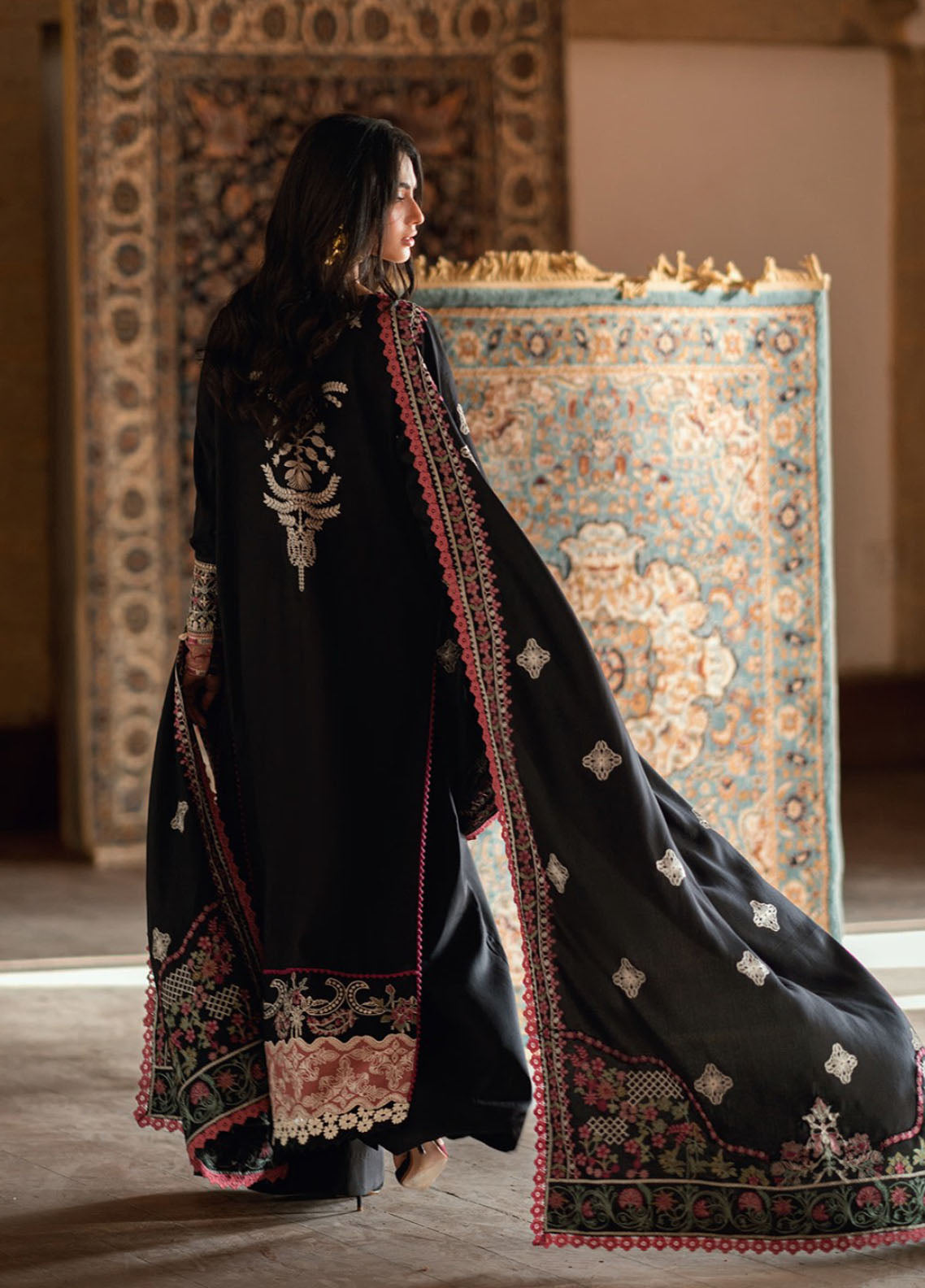 Shades Of Winter By Florent Embroidered Twill Marina 3 Piece Unstitched Suit FL25SOW D-6B Shades Of Winter By Florent Embroidered Twill Marina 3 Piece Unstitched Suit FL25SOW D-6B