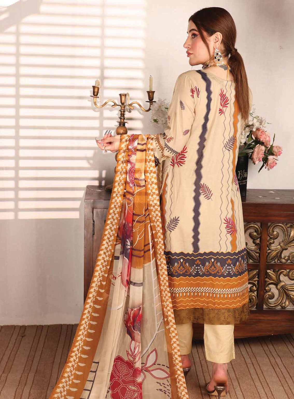 Shahkar By Schick Exclusive Embroidered Lawn 3 Piece Unstitched Suit SDH24SE D-01 Shahkar By Schick Exclusive Embroidered Lawn 3 Piece Unstitched Suit SDH24SE D-01