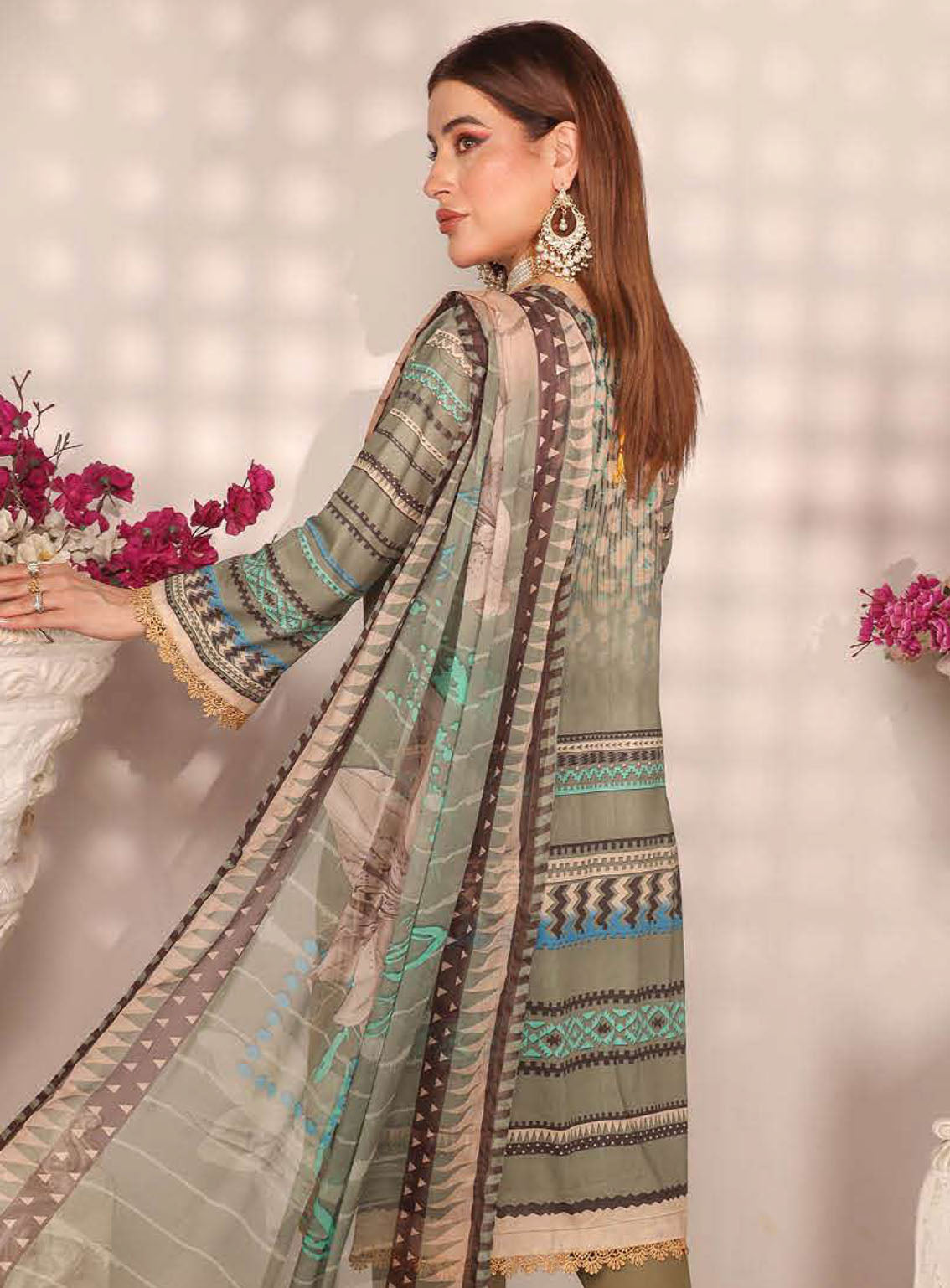 Shahkar By Schick Exclusive Embroidered Lawn 3 Piece Unstitched Suit SDH24SE D-02 Shahkar By Schick Exclusive Embroidered Lawn 3 Piece Unstitched Suit SDH24SE D-02