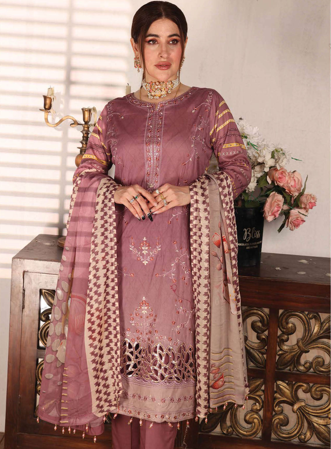 Shahkar By Schick Exclusive Embroidered Lawn 3 Piece Unstitched Suit SDH24SE D-05 Shahkar By Schick Exclusive Embroidered Lawn 3 Piece Unstitched Suit SDH24SE D-05