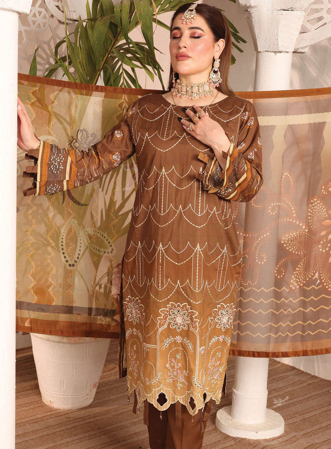 Shahkar By Schick Exclusive Embroidered Lawn 3 Piece Unstitched Suit SDH24SE D-06 Shahkar By Schick Exclusive Embroidered Lawn 3 Piece Unstitched Suit SDH24SE D-06