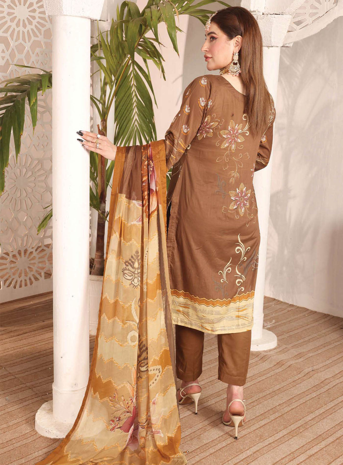 Shahkar By Schick Exclusive Embroidered Lawn 3 Piece Unstitched Suit SDH24SE D-06 Shahkar By Schick Exclusive Embroidered Lawn 3 Piece Unstitched Suit SDH24SE D-06