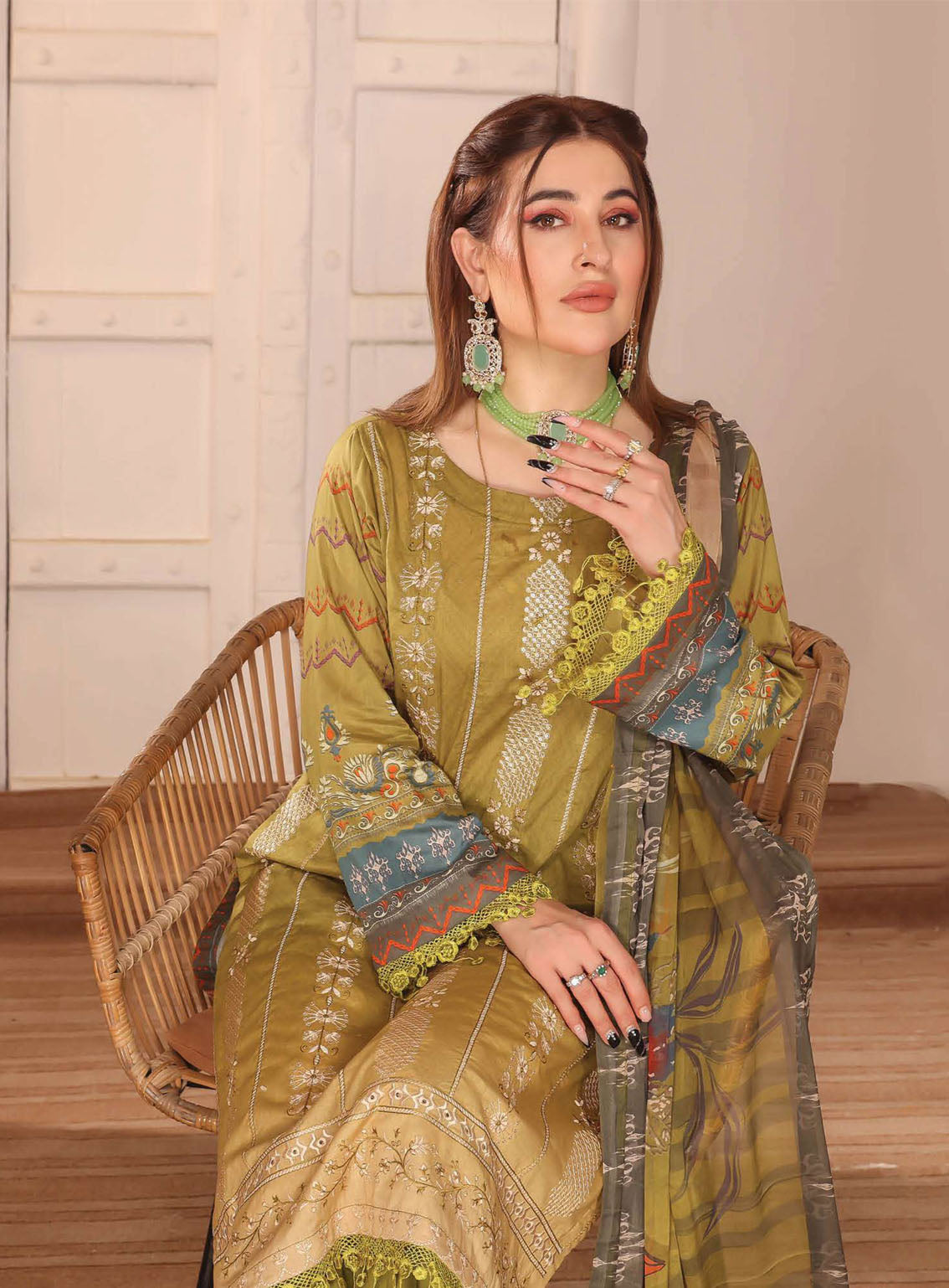 Shahkar By Schick Exclusive Embroidered Lawn 3 Piece Unstitched Suit SDH24SE D-09 Shahkar By Schick Exclusive Embroidered Lawn 3 Piece Unstitched Suit SDH24SE D-09