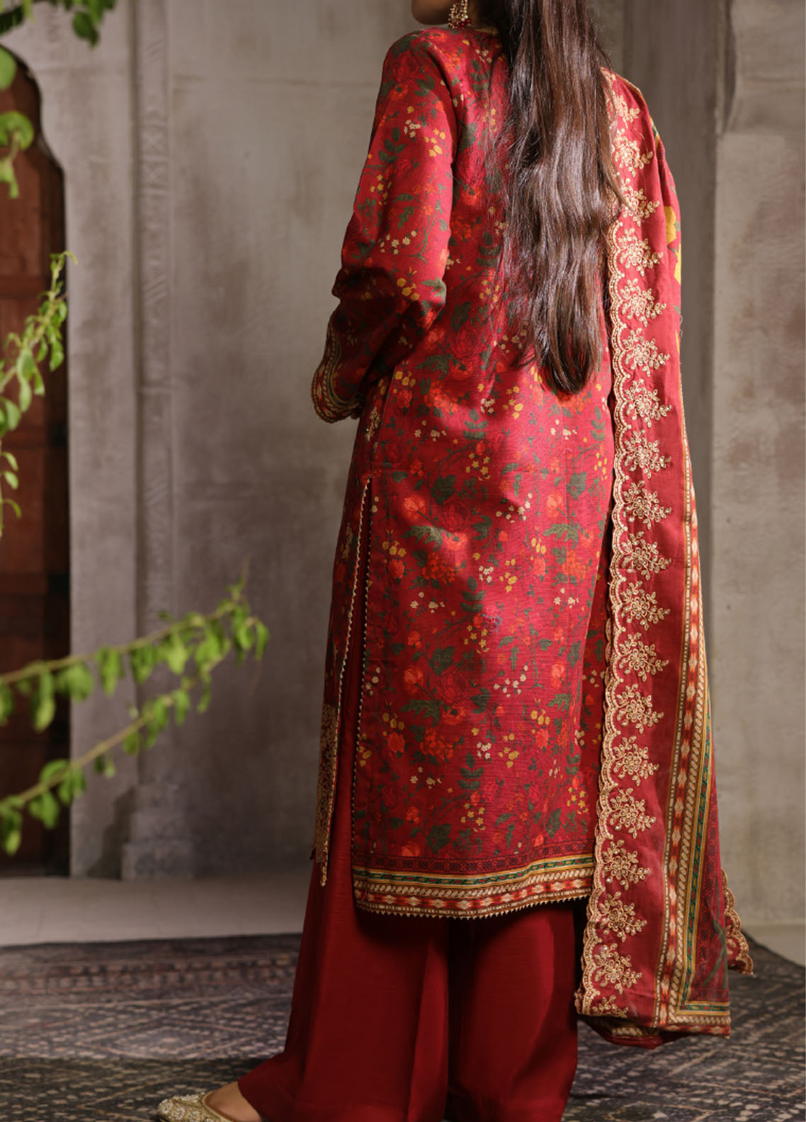 Shahkar By VS Textile Embroidered Khaddar 3 Piece Unstitched Suit VS25SEK D-001 Shahkar By VS Textile Embroidered Khaddar 3 Piece Unstitched Suit VS25SEK D-001