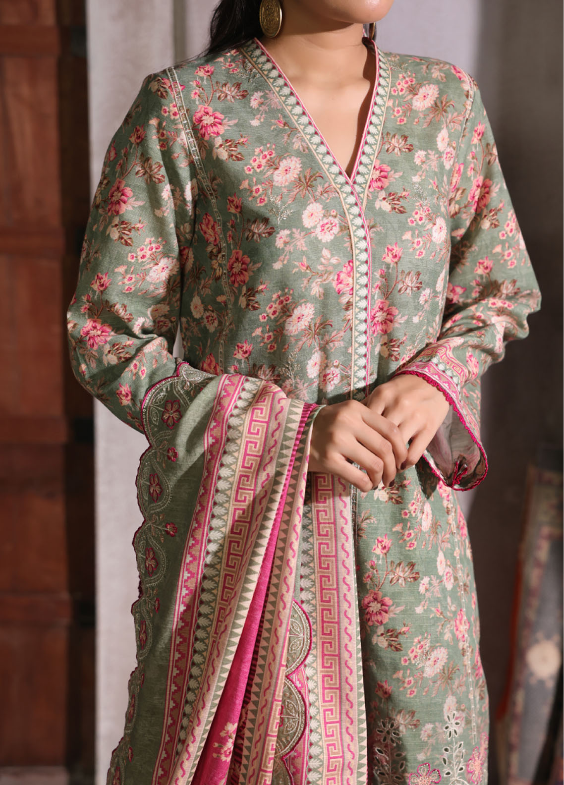 Shahkar By VS Textile Embroidered Khaddar 3 Piece Unstitched Suit VS25SEK D-008 Shahkar By VS Textile Embroidered Khaddar 3 Piece Unstitched Suit VS25SEK D-008