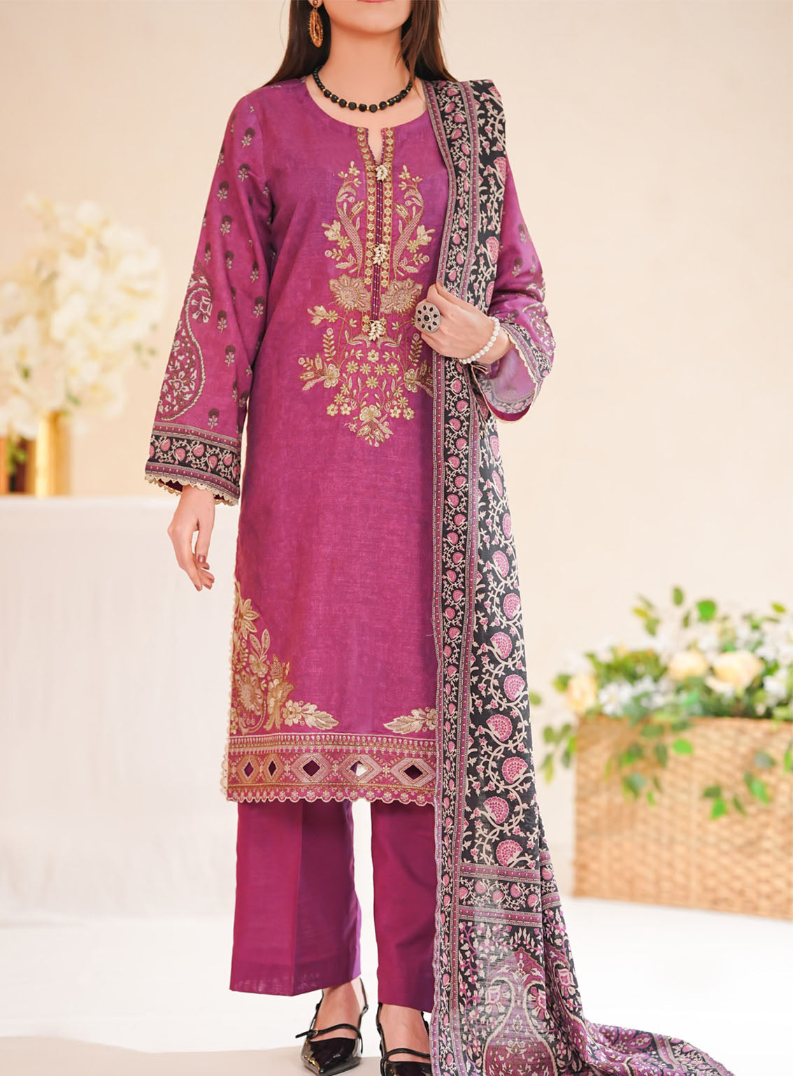Shahkar By VS Textile Embroidered Khaddar 3 Piece Unstitched Suit VS25SEKV3 D-012 Shahkar By VS Textile Embroidered Khaddar 3 Piece Unstitched Suit VS25SEKV3 D-012