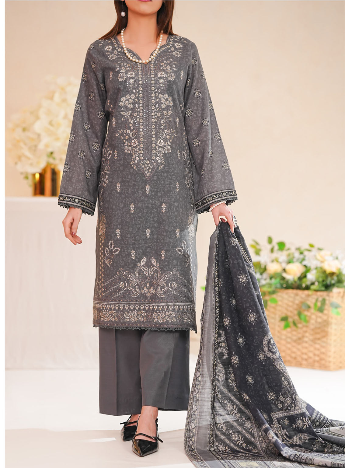 Shahkar By VS Textile Embroidered Khaddar 3 Piece Unstitched Suit VS25SEKV3 D-015 Shahkar By VS Textile Embroidered Khaddar 3 Piece Unstitched Suit VS25SEKV3 D-015