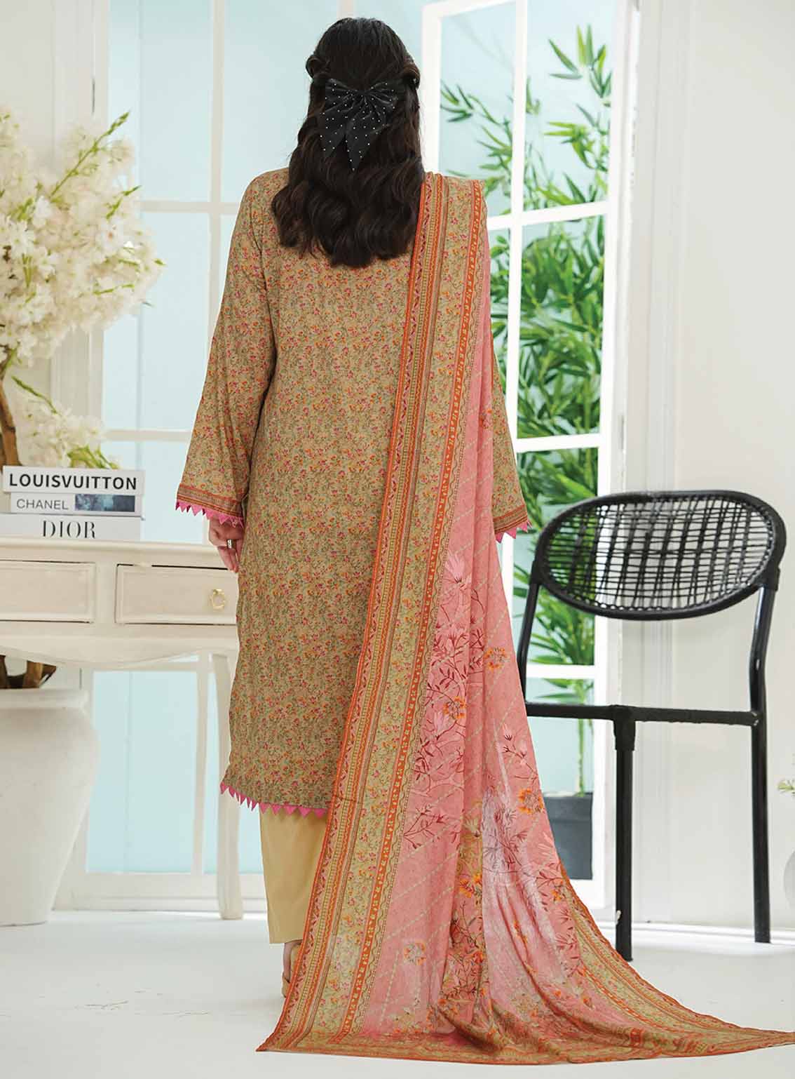 Shahkar By VS Textile Printed Lawn 3 Piece Unstitched Suit VS25SM D-102 Shahkar By VS Textile Printed Lawn 3 Piece Unstitched Suit VS25SM D-102