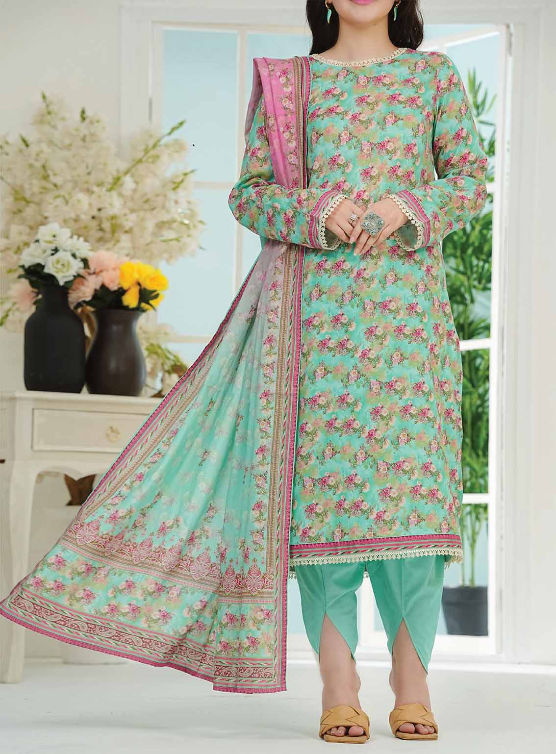 Shahkar By VS Textile Printed Lawn 3 Piece Unstitched Suit VS25SM D-108 Shahkar By VS Textile Printed Lawn 3 Piece Unstitched Suit VS25SM D-108
